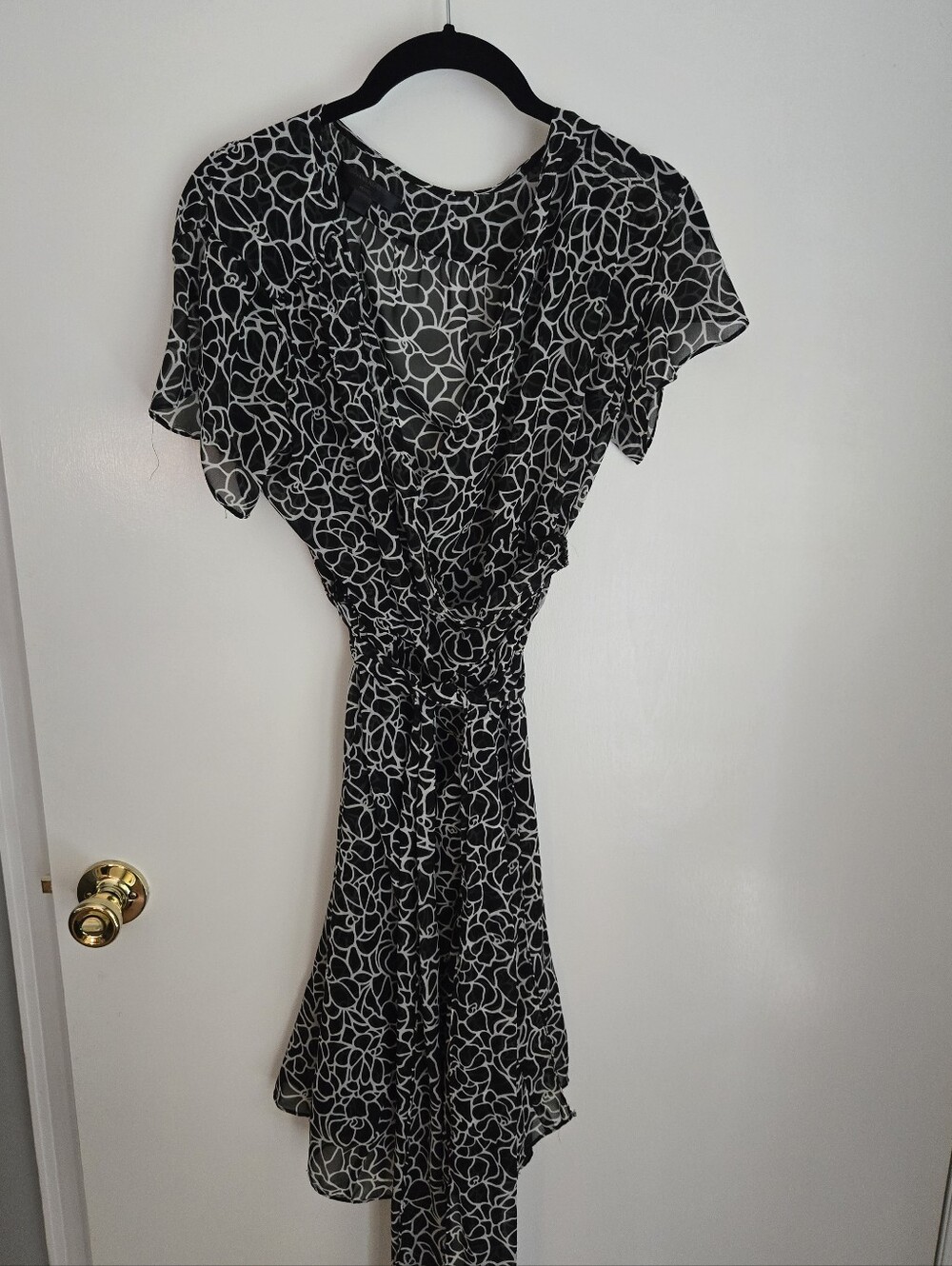 Banana Republic Black & White Floral Tie-Waist Midi Dress